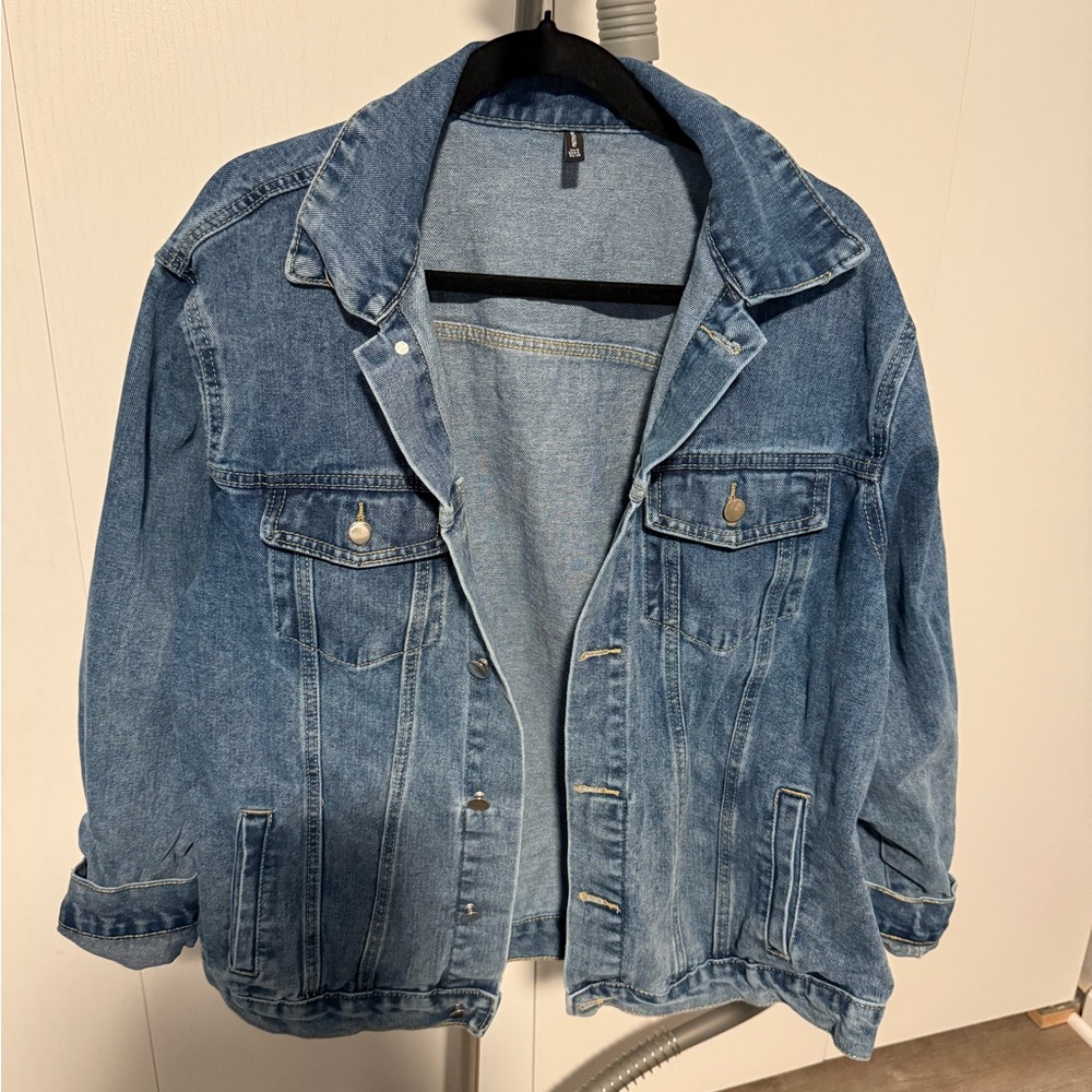 PrettyLittleThing Blue Denim Jacket